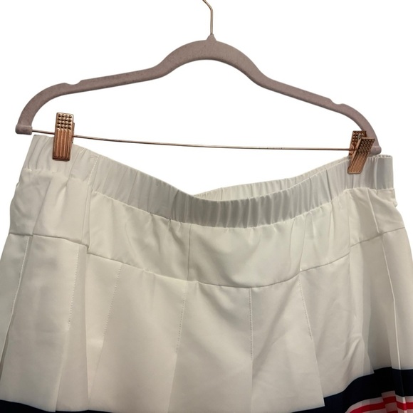 Mondetta White and Red Women's Skort - Picture 4 of 5
